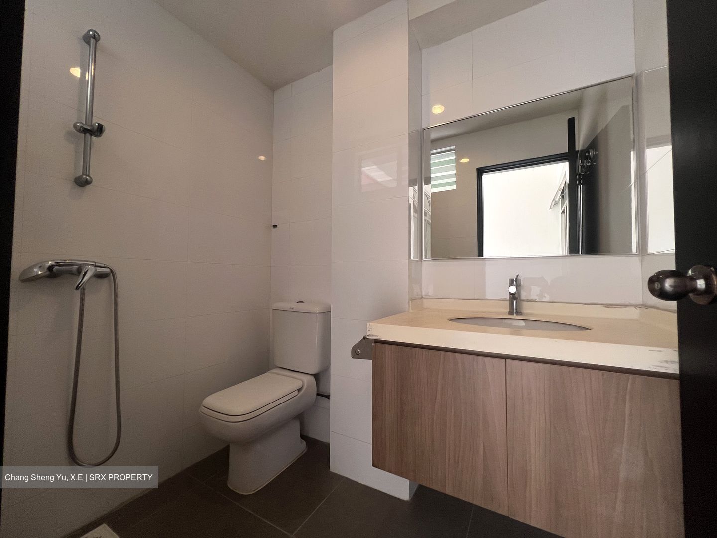 Watten Estate Condominium (D11), Condominium #561138501